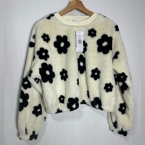 NWT Stitch and Pine - flowered furry top - cream and black - medium